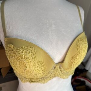 Victoria's Secret Yellow Lace Bra